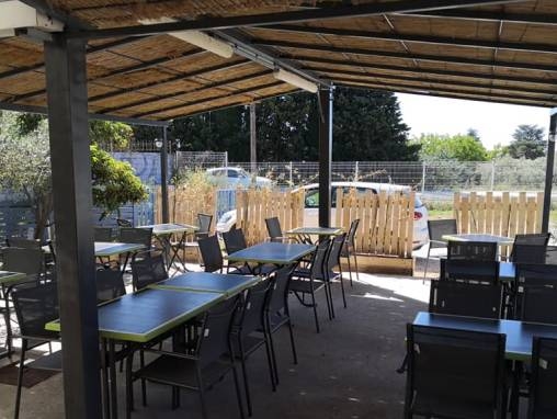 Le restaurant - La Notte - Bezouce - bien manger BEZOUCE